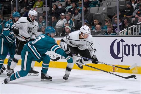 Anze Kopitar scores as Kings beat Sharks 4-1 for another road win